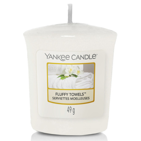 SCHIAVOTTO: Audio - Video - Elettrodomestici - Casalinghi - 😊 candela del  mese YANKEE CANDLE = SCONTO 25% 💕 🔸 RED RASPBERRY: tutto il profumo dei  frutti rossi racchiuso in una candela